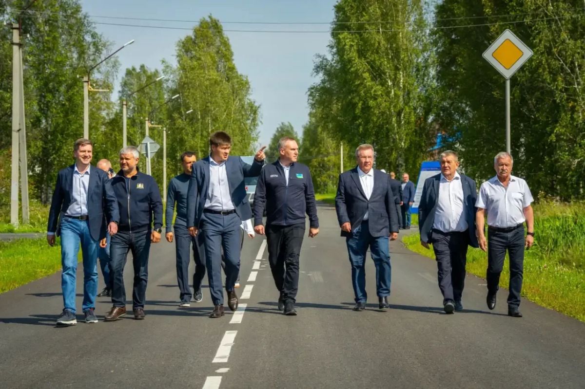 Губернатор Руслан Кухарук отметил темп благоустройства в Кондинском районе, побывав на стройках Губернатор Руслан Кухарук отметил темп благоустройства в Кондинском районе, побывав на стройках