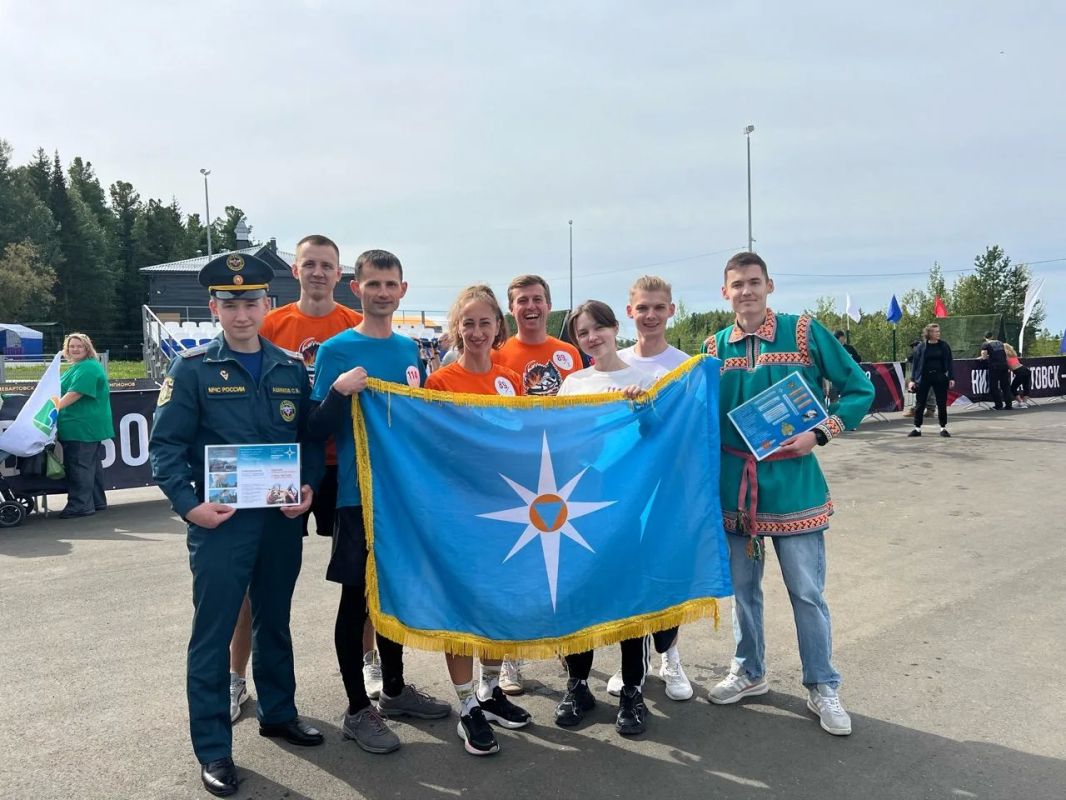 Физическая подготовка – основа профессии: сотрудники МЧС Югры подтвердили готовность к любым нагрузкам Физическая подготовка – основа профессии: сотрудники МЧС Югры подтвердили готовность к любым нагрузкам