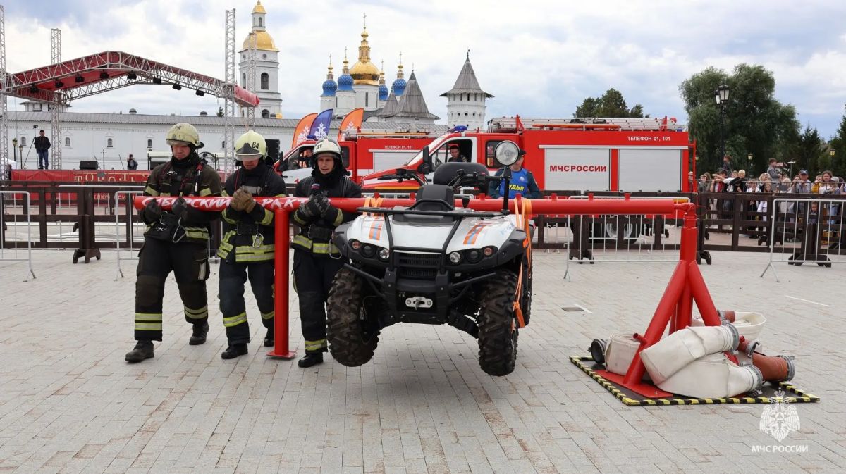 В Тобольске завершились Международные соревнования "Пожарная тяга В Тобольске завершились Международные соревнования "Пожарная тяга