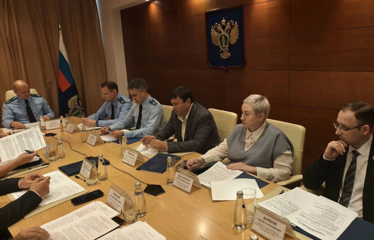 Под председательством прокурора автономного округа Дмитрия Попова состоялось заседание межведомственной рабочей группы по противодействию преступлениям и правонарушения при реализации национальных проектов Под председательством прокурора автономного округа Дмитрия Попова состоялось заседание межведомственной рабочей группы по противодействию преступлениям и правонарушения при реализации национальных проектов
