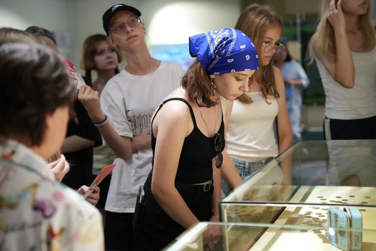 100 одаренных детей из Югры провели творческие каникулы в летних лагерях 100 одаренных детей из Югры провели творческие каникулы в летних лагерях