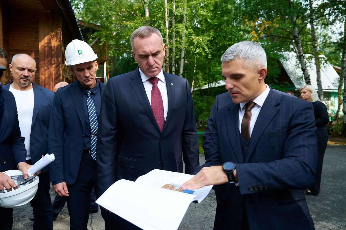 Руслан Кухарук оценил строящиеся объекты в Сургутском районе Руслан Кухарук оценил строящиеся объекты в Сургутском районе