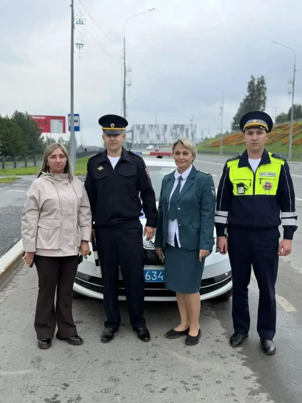 Профилактика на дороге.. В Ханты-Мансийске и Нефтеюганске прошел совместный рейд госавтоинспекторов и сотрудников налоговой службы по выявлению лиц с задолженностью и лиц, осуществляющих предпринимательскую деятельность без... Профилактика на дороге.. В Ханты-Мансийске и Нефтеюганске прошел совместный рейд госавтоинспекторов и сотрудников налоговой службы по выявлению лиц с задолженностью и лиц, осуществляющих предпринимательскую деятельность без...