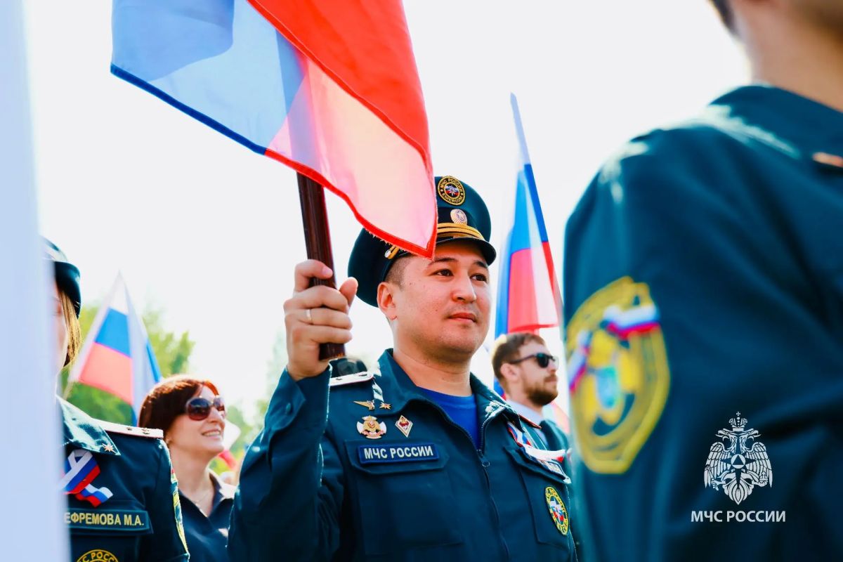По всему округу прошли торжества в честь Дня Государственного флага РФ По всему округу прошли торжества в честь Дня Государственного флага РФ