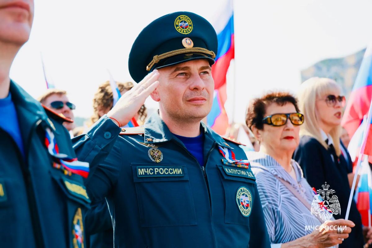 По всему округу прошли торжества в честь Дня Государственного флага РФ По всему округу прошли торжества в честь Дня Государственного флага РФ