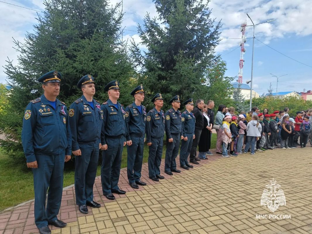 По всему округу прошли торжества в честь Дня Государственного флага РФ По всему округу прошли торжества в честь Дня Государственного флага РФ