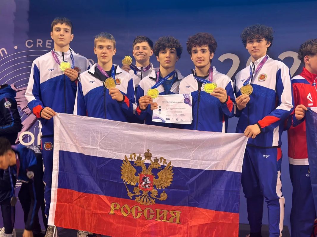 День флага - особый праздник для каждого спортсмена День флага - особый праздник для каждого спортсмена