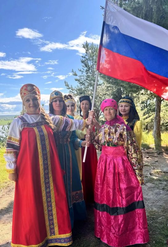 Интерактив, посвященный Дню Государственного флага Российской Федерации, успешно завершен Интерактив, посвященный Дню Государственного флага Российской Федерации, успешно завершен