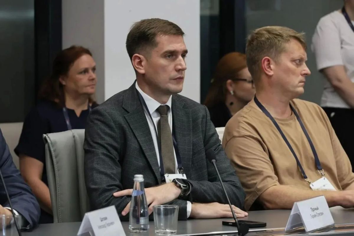 Артём Жога рассказал, что суть «Доброслужащего» — в формировании новой культуры госслужбы Артём Жога рассказал, что суть «Доброслужащего» — в формировании новой культуры госслужбы