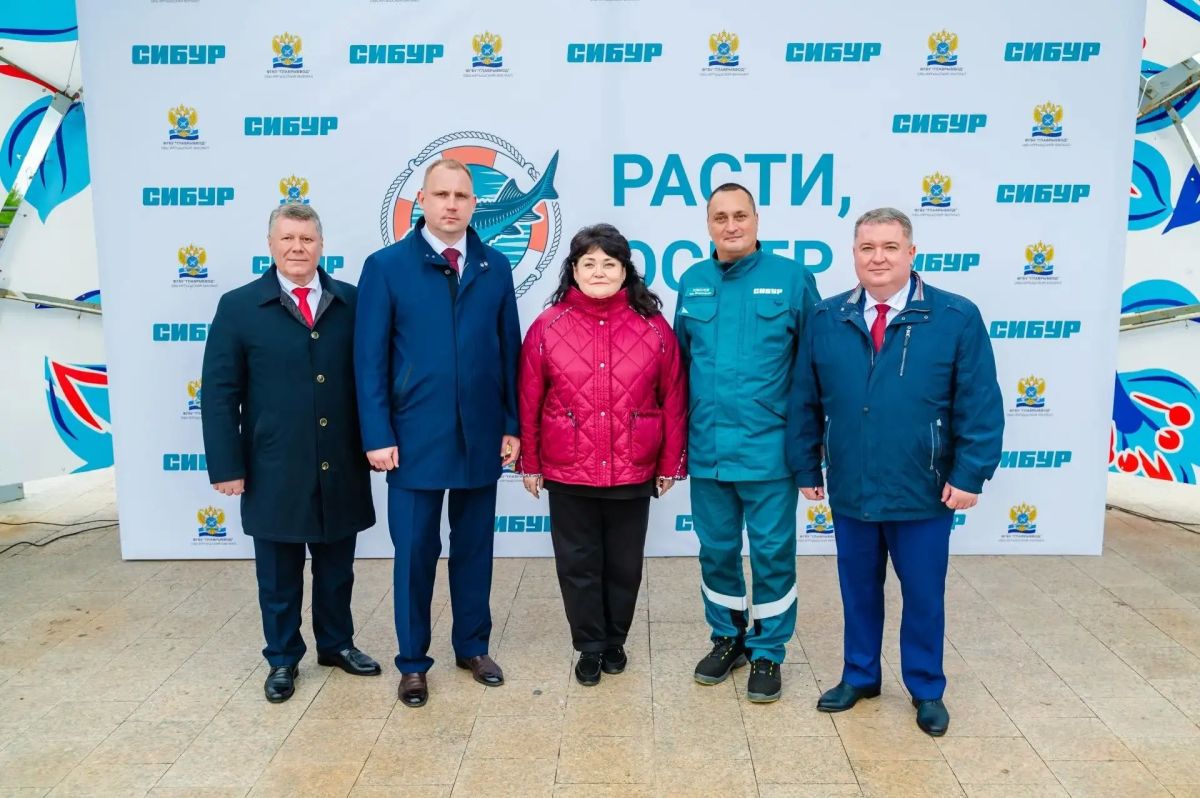 В Нижневартовске в Обь выпустили 3000 мальков краснокнижного сибирского осетра В Нижневартовске в Обь выпустили 3000 мальков краснокнижного сибирского осетра
