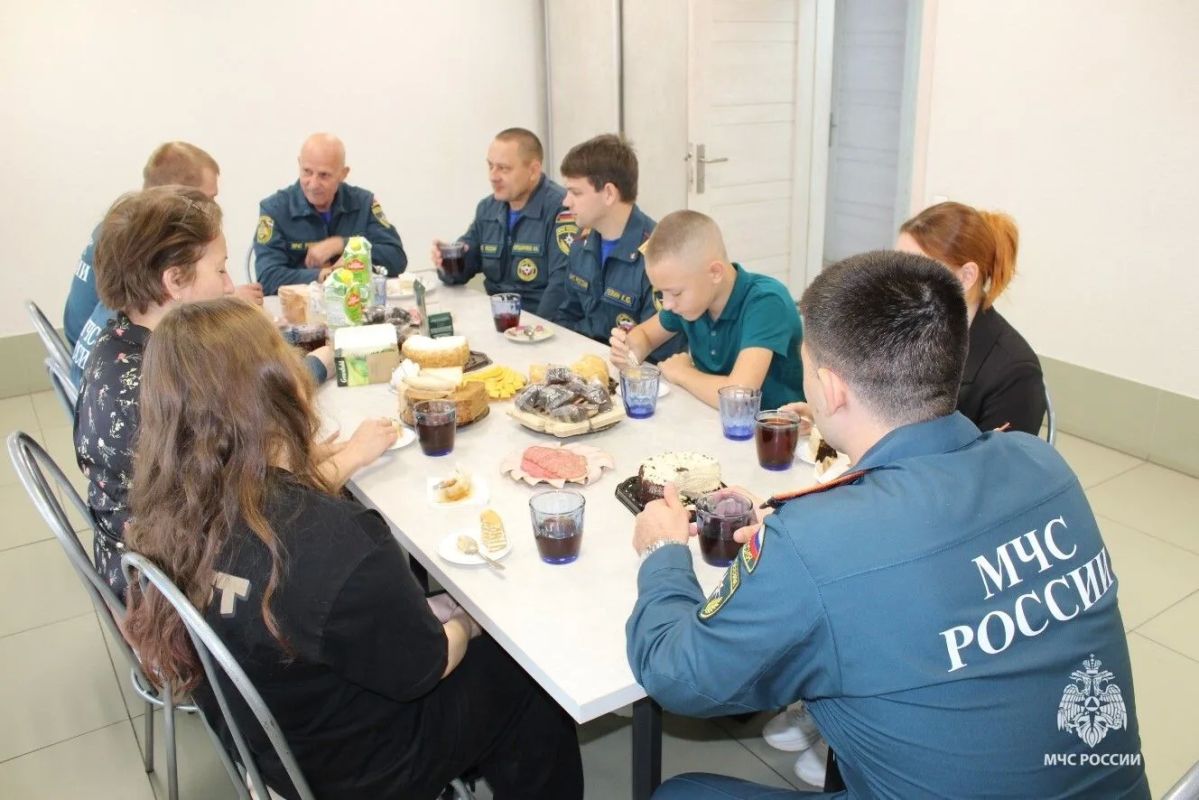 Для детей сотрудников МЧС Югры, находящихся в зоне боевых действий, провели праздничное мероприятие Для детей сотрудников МЧС Югры, находящихся в зоне боевых действий, провели праздничное мероприятие