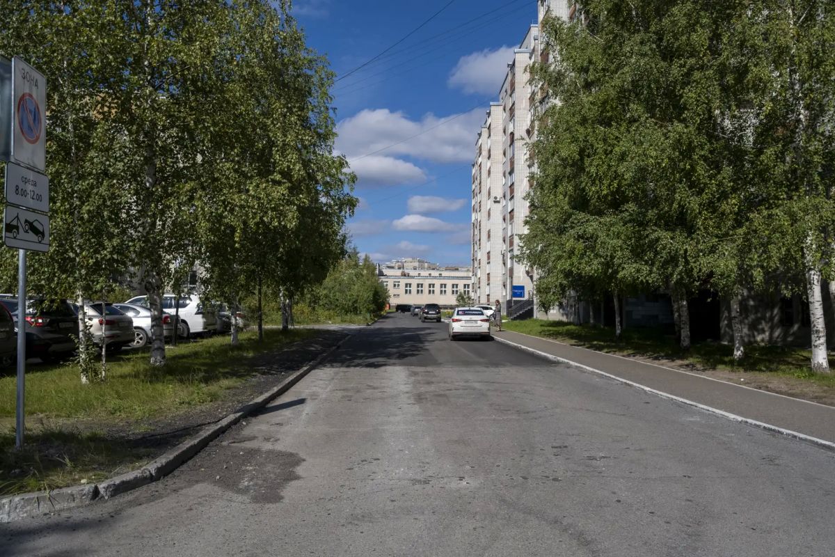 Придомовую территорию по улице Чехова около домов 3, 7 и 9 привели в порядок Придомовую территорию по улице Чехова около домов 3, 7 и 9 привели в порядок