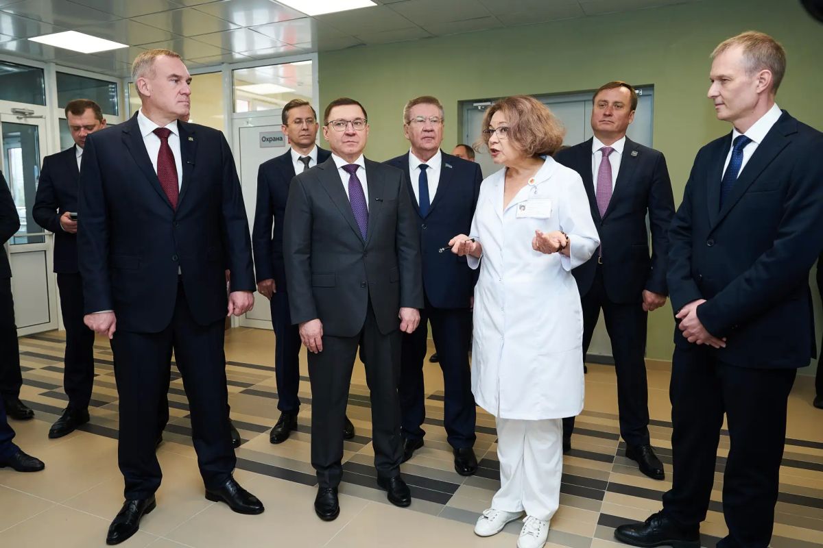 Руслан Кухарук: Сегодня в Югре работает первый заместитель председателя Совета Федерации РФ, секретарь Генерального совета «Единой России» Владимир Владимирович Якушев Руслан Кухарук: Сегодня в Югре работает первый заместитель председателя Совета Федерации РФ, секретарь Генерального совета «Единой России» Владимир Владимирович Якушев