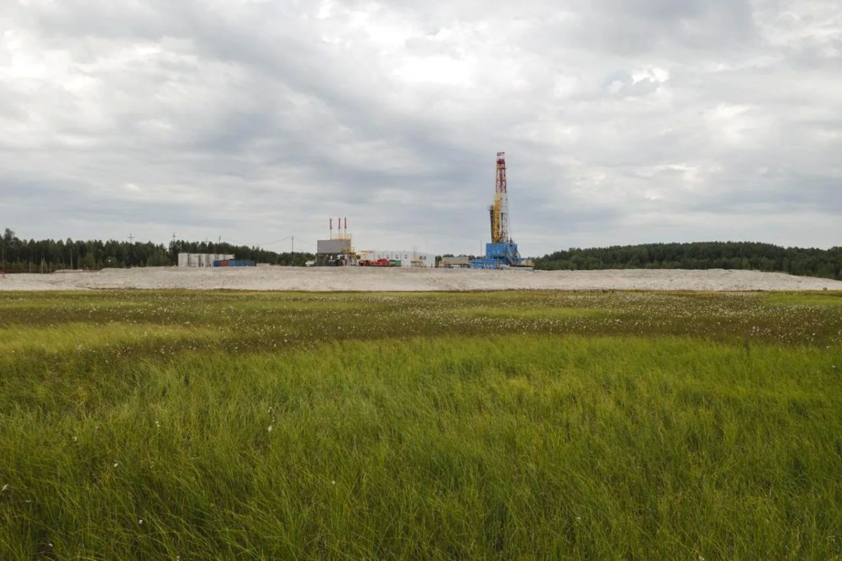 Скважина, с которой началась нефтедобыча в Среднем Приобье, снова дает нефть Скважина, с которой началась нефтедобыча в Среднем Приобье, снова дает нефть