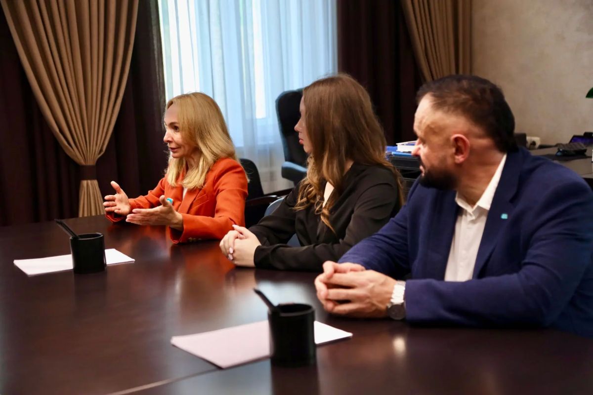 Дмитрий Кощенко: Провёл рабочую встречу с Еленой Васильевной Пановой — руководителем аппарата Комитета Госдумы по экологии, природным ресурсам и охране окружающей среды, представителем партии «Новые люди» Дмитрий Кощенко: Провёл рабочую встречу с Еленой Васильевной Пановой — руководителем аппарата Комитета Госдумы по экологии, природным ресурсам и охране окружающей среды, представителем партии «Новые люди»