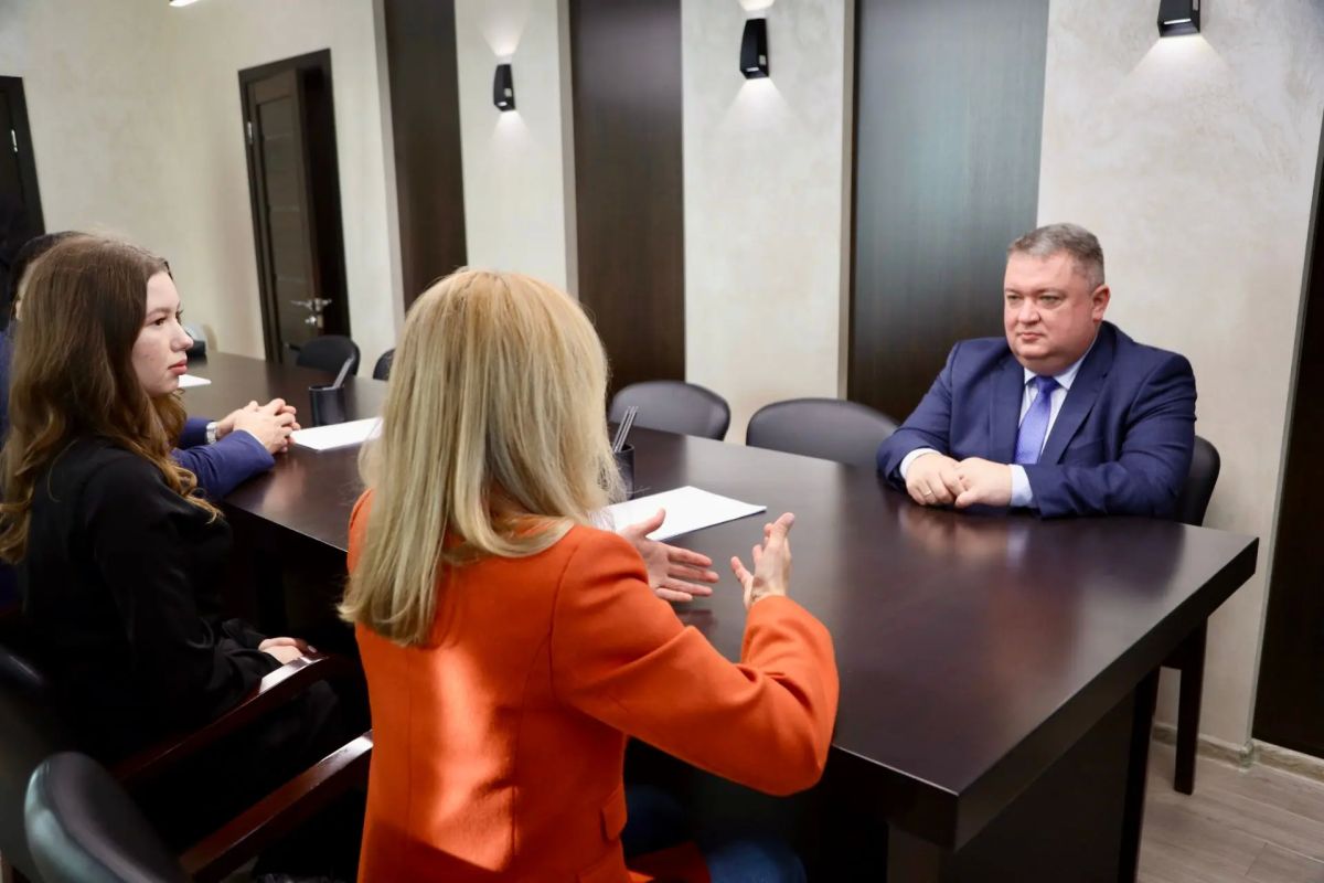 Дмитрий Кощенко: Провёл рабочую встречу с Еленой Васильевной Пановой — руководителем аппарата Комитета Госдумы по экологии, природным ресурсам и охране окружающей среды, представителем партии «Новые люди» Дмитрий Кощенко: Провёл рабочую встречу с Еленой Васильевной Пановой — руководителем аппарата Комитета Госдумы по экологии, природным ресурсам и охране окружающей среды, представителем партии «Новые люди»