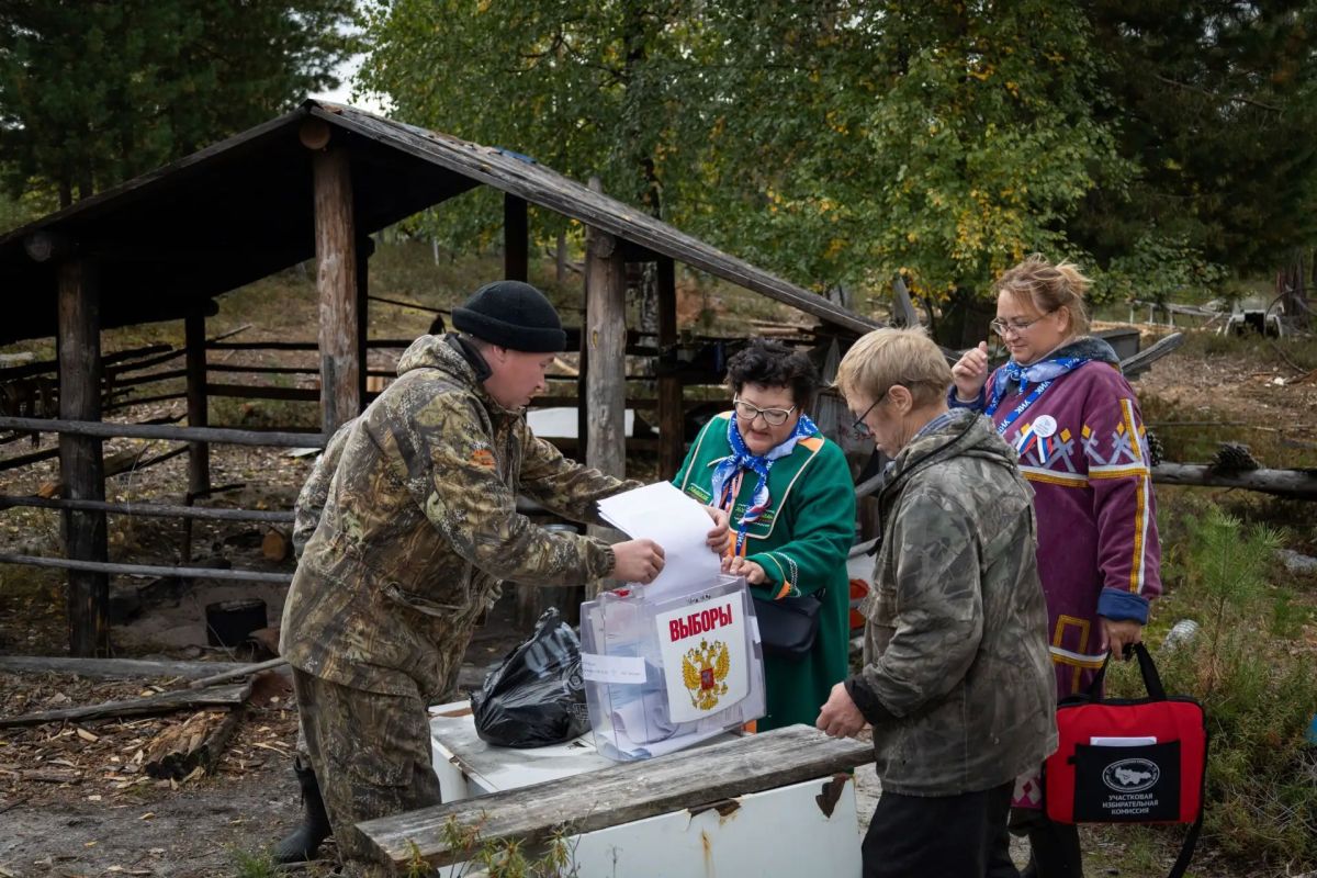 В Нижневартовском районе продолжается досрочное голосование для жителей труднодоступных территорий В Нижневартовском районе продолжается досрочное голосование для жителей труднодоступных территорий