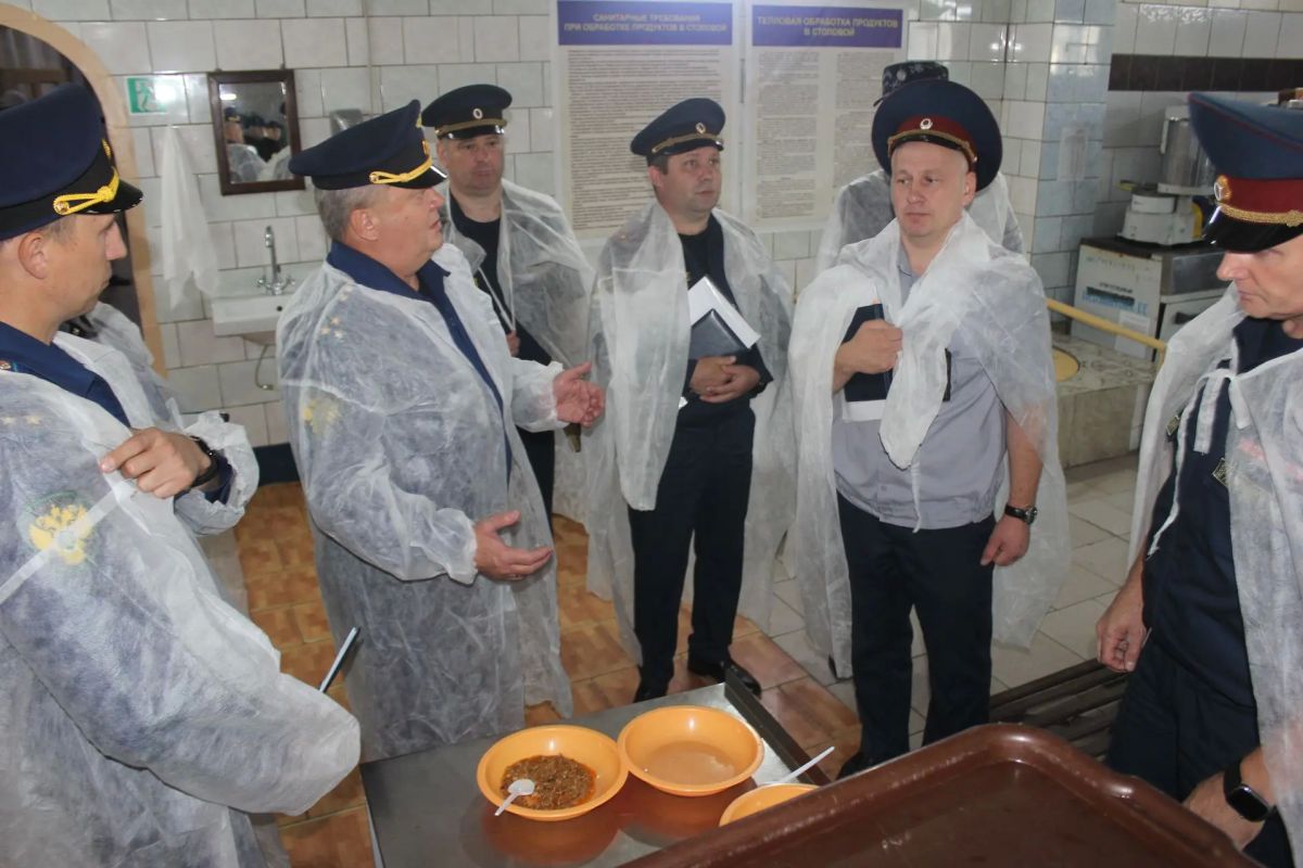 Первый заместитель прокурора автономного округа Михаил Дружинин осуществил выезд с проверкой в исправительную колонию № 11 Первый заместитель прокурора автономного округа Михаил Дружинин осуществил выезд с проверкой в исправительную колонию № 11