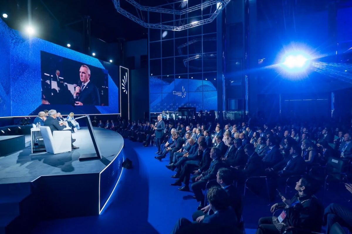 Руслан Кухарук выступил на пленарной сессии TNF 2026 в Тюмени Руслан Кухарук выступил на пленарной сессии TNF 2026 в Тюмени