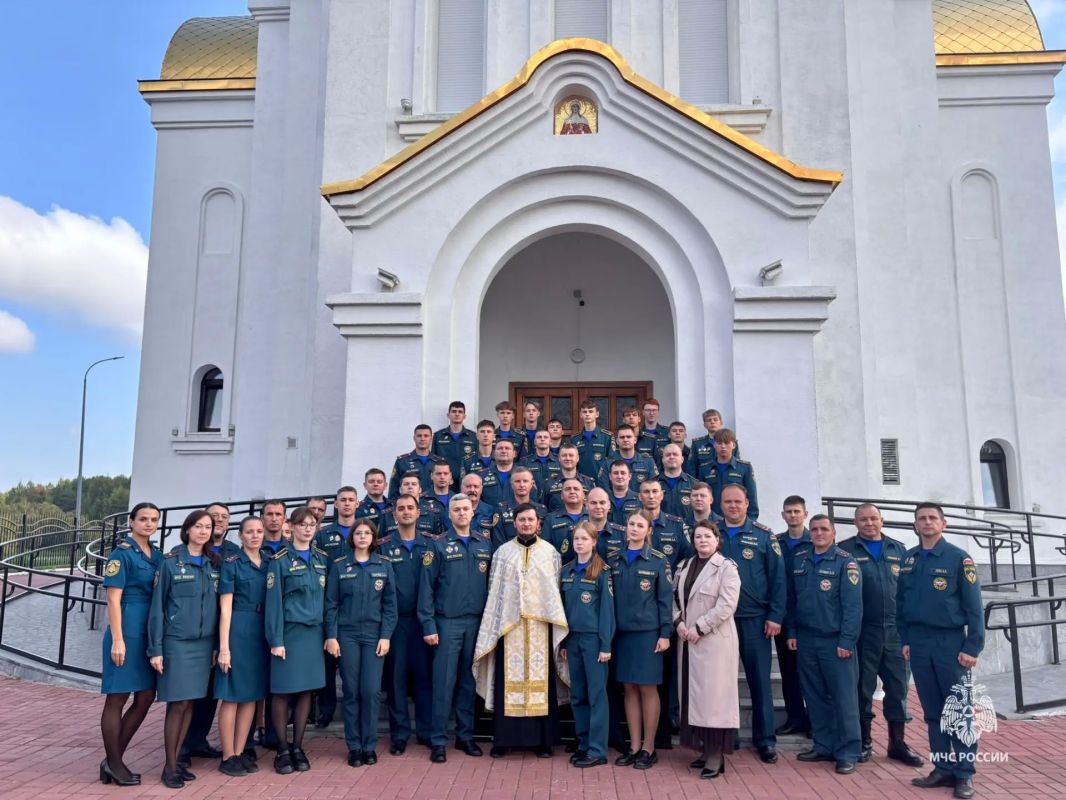Под покровом «Неопалимой Купины» Под покровом «Неопалимой Купины»
