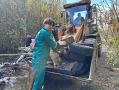 Более 10 кубометров отходов собрали и вывезли участники экологической акции «Чистый лес» в районе озера Кымыл под Нижневартовском