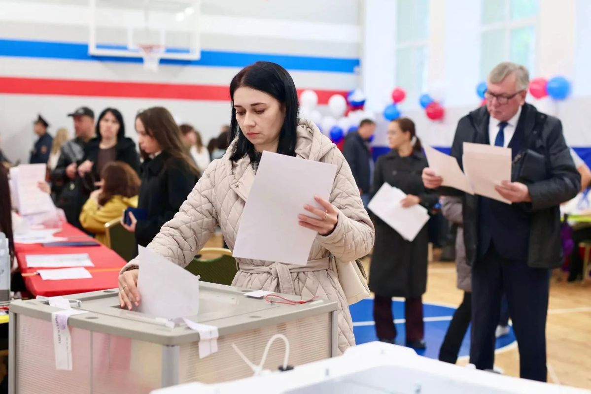 Сургутяне голосуют активнее, чем на выборах в 2021 году Сургутяне голосуют активнее, чем на выборах в 2021 году