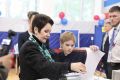 В голосовании приняла участие заместитель председателя Тюменской областной Думы Галина Резяпова