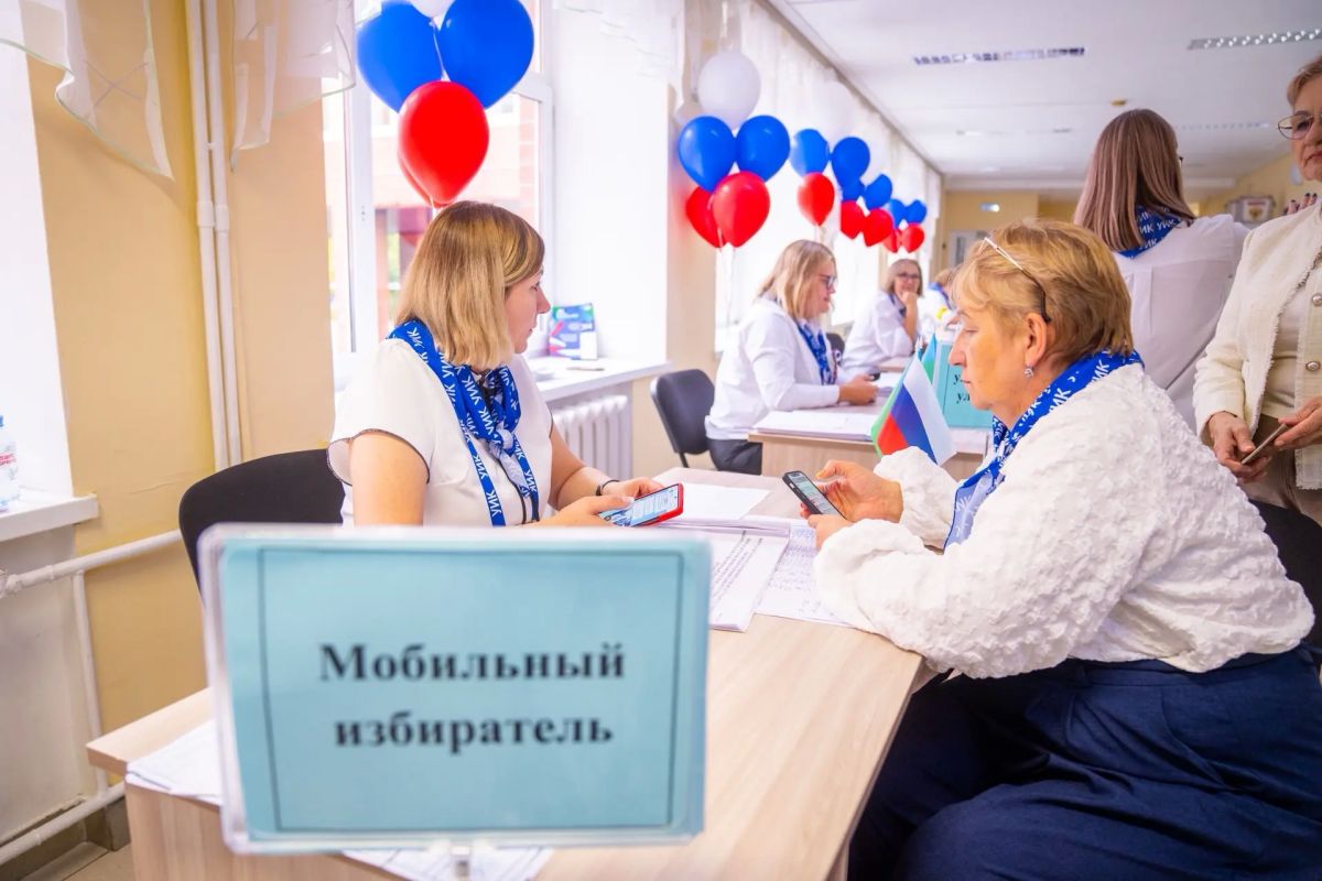 За два дня голосования на избирательные участки Югры пришли тысячи жителей — от Ханты-Мансийска до самых отдаленных поселков За два дня голосования на избирательные участки Югры пришли тысячи жителей — от Ханты-Мансийска до самых отдаленных поселков