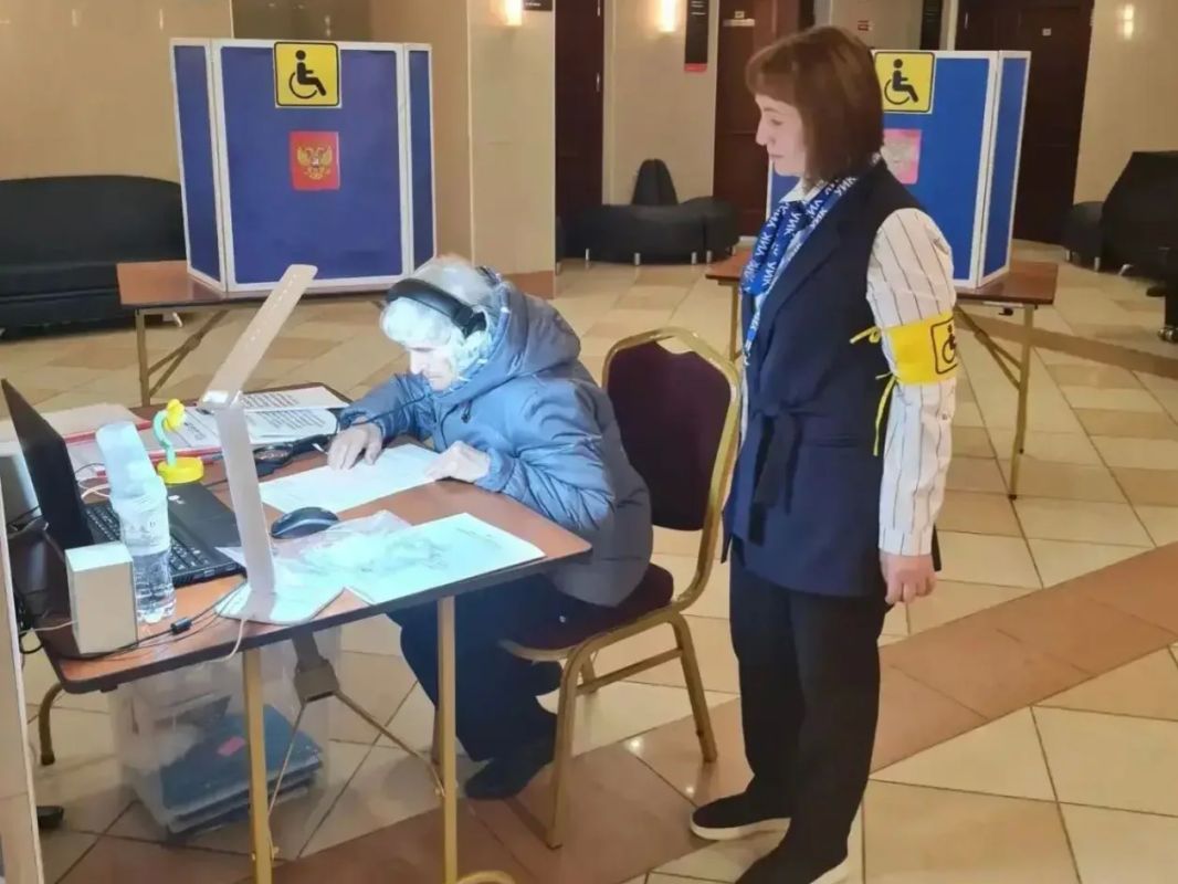 На избирательных участках Югры созданы все условия для реализации активного избирательного права всеми категориями населения, в том числе маломобильными гражданами, пожилыми избирателями, людьми с ограниченными возможностями... На избирательных участках Югры созданы все условия для реализации активного избирательного права всеми категориями населения, в том числе маломобильными гражданами, пожилыми избирателями, людьми с ограниченными возможностями...