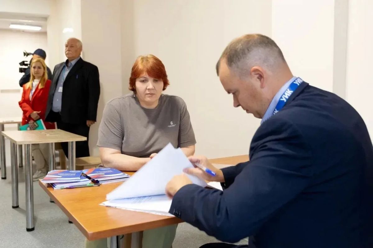 С надеждой на лучшую жизнь: в Сургуте прошло голосование в пунктах временного размещения граждан, прибывших из ДНР и ЛНР С надеждой на лучшую жизнь: в Сургуте прошло голосование в пунктах временного размещения граждан, прибывших из ДНР и ЛНР