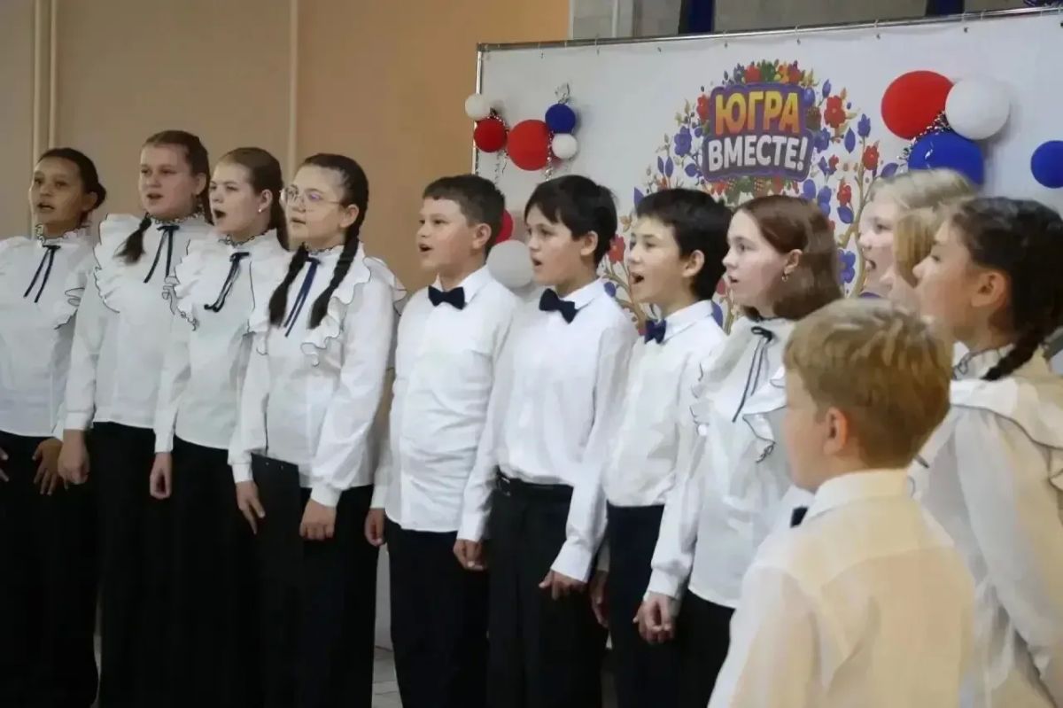 Более 400 концертных площадок задействованы в масштабном окружном фестивале «ЮГРА – ВМЕСТЕ!» Более 400 концертных площадок задействованы в масштабном окружном фестивале «ЮГРА – ВМЕСТЕ!»
