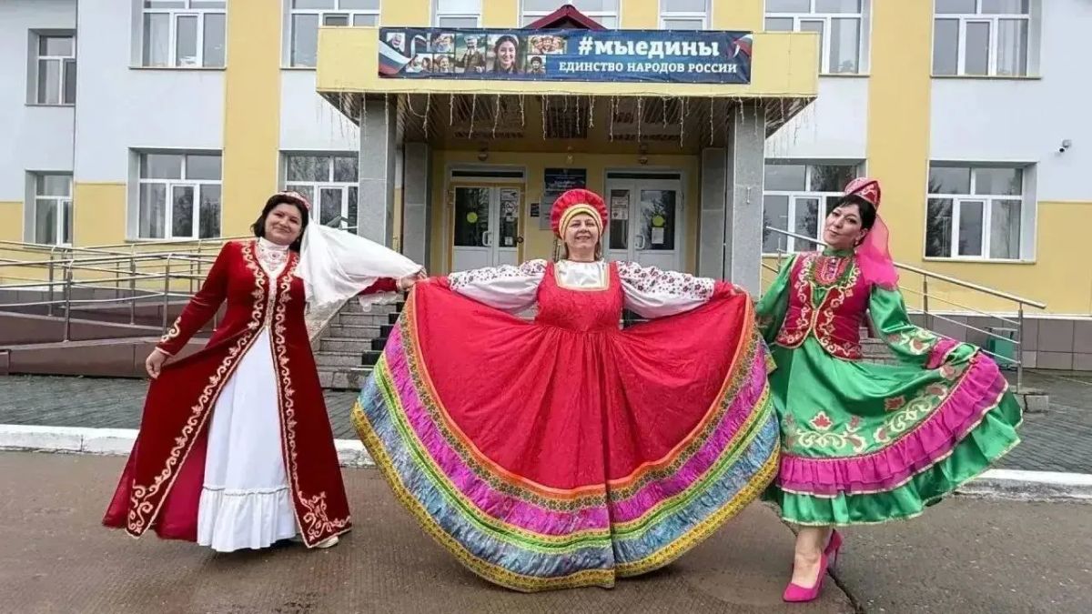 В Салыме на выборы пришли представители духовенства и национальных объединений В Салыме на выборы пришли представители духовенства и национальных объединений