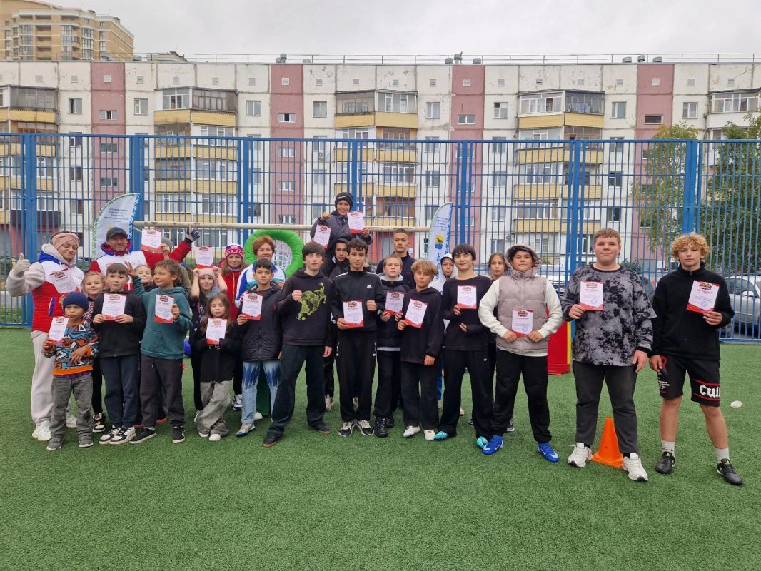 Сургутяне присоединились к спортивно-творческой акции «Семья в движении» в рамках фестиваля «ЮГРА — ВМЕСТЕ!» Сургутяне присоединились к спортивно-творческой акции «Семья в движении» в рамках фестиваля «ЮГРА — ВМЕСТЕ!»