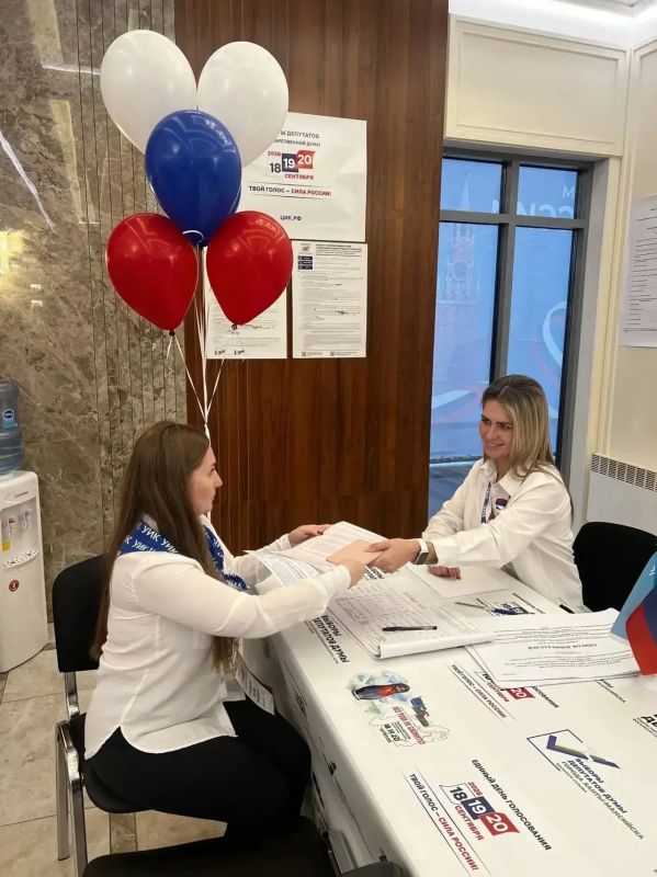 Жители Ханты-Мансийска продолжают голосовать Жители Ханты-Мансийска продолжают голосовать