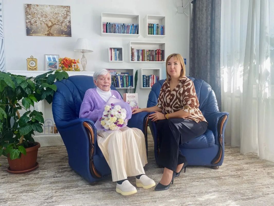 Депсоцразвития Югры поздравляет труженика тыла, Галину Фёдоровну Калинину, с 96-летием! Депсоцразвития Югры поздравляет труженика тыла, Галину Фёдоровну Калинину, с 96-летием!