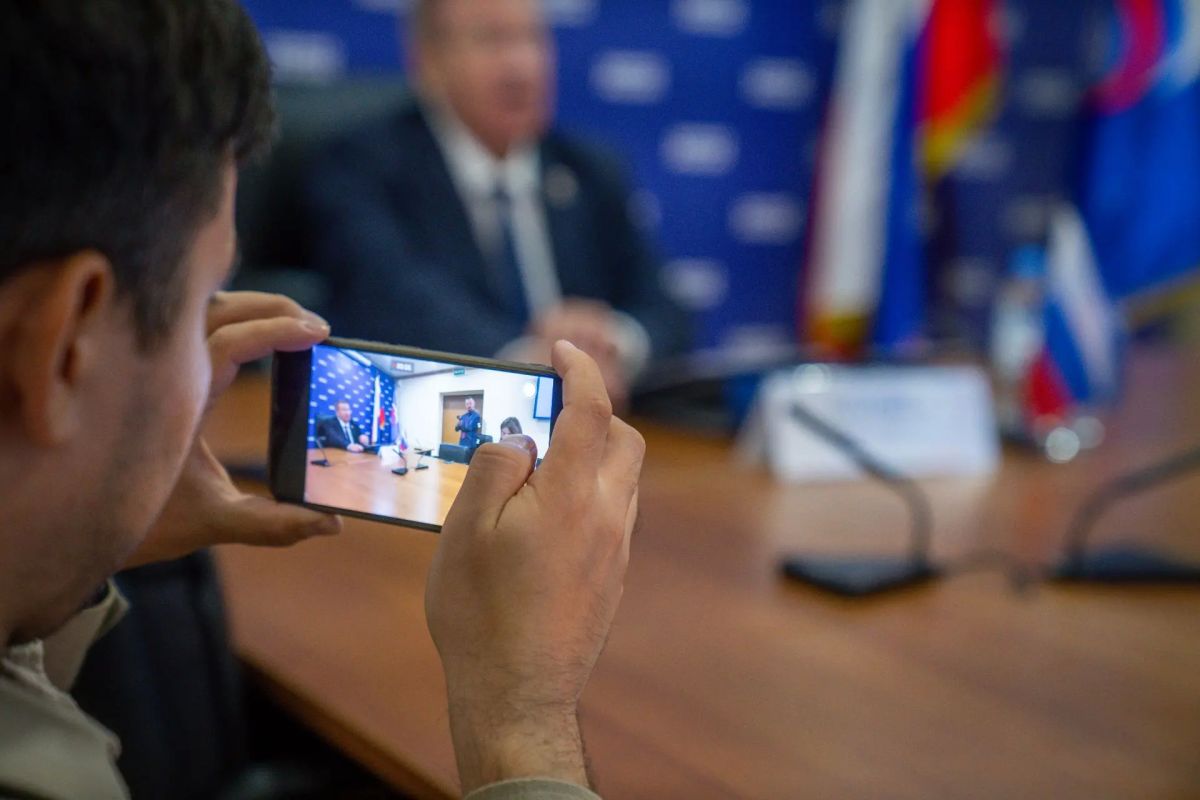 Секретарь Ханты-Мансийского регионального отделения «Единой России», Председатель Думы Югры Борис Хохряков провел брифинг о результатах избирательной кампании Секретарь Ханты-Мансийского регионального отделения «Единой России», Председатель Думы Югры Борис Хохряков провел брифинг о результатах избирательной кампании