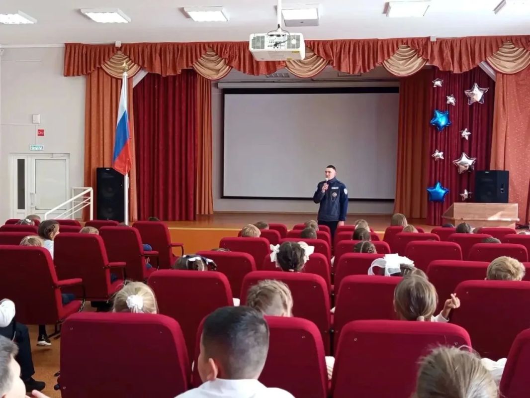 Более десятка тысяч школьников Югры прининяли участие во Всероссийской неделе безопасности дорожного движения Более десятка тысяч школьников Югры прининяли участие во Всероссийской неделе безопасности дорожного движения