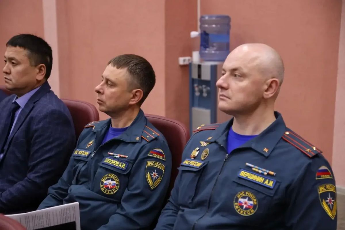 Глава города Дмитрий Кощенко дал старт двухдневным командно-штабным учениям с муниципальным звеном единой государственной системы предупреждения и ликвидации чрезвычайных ситуаций, а также с органами управления и силами... Глава города Дмитрий Кощенко дал старт двухдневным командно-штабным учениям с муниципальным звеном единой государственной системы предупреждения и ликвидации чрезвычайных ситуаций, а также с органами управления и силами...
