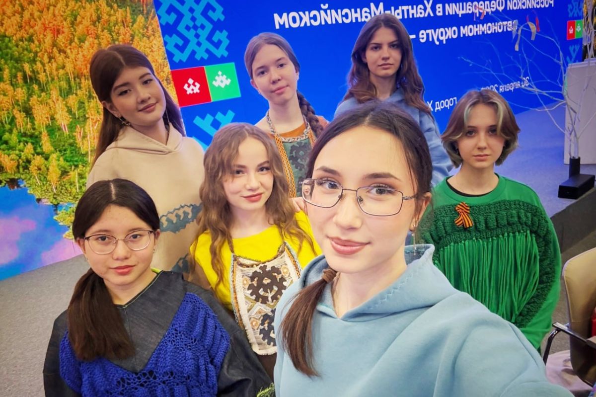 Успехи Югры в креативных индустриях отметили на совещании с Артемом Жогой Успехи Югры в креативных индустриях отметили на совещании с Артемом Жогой