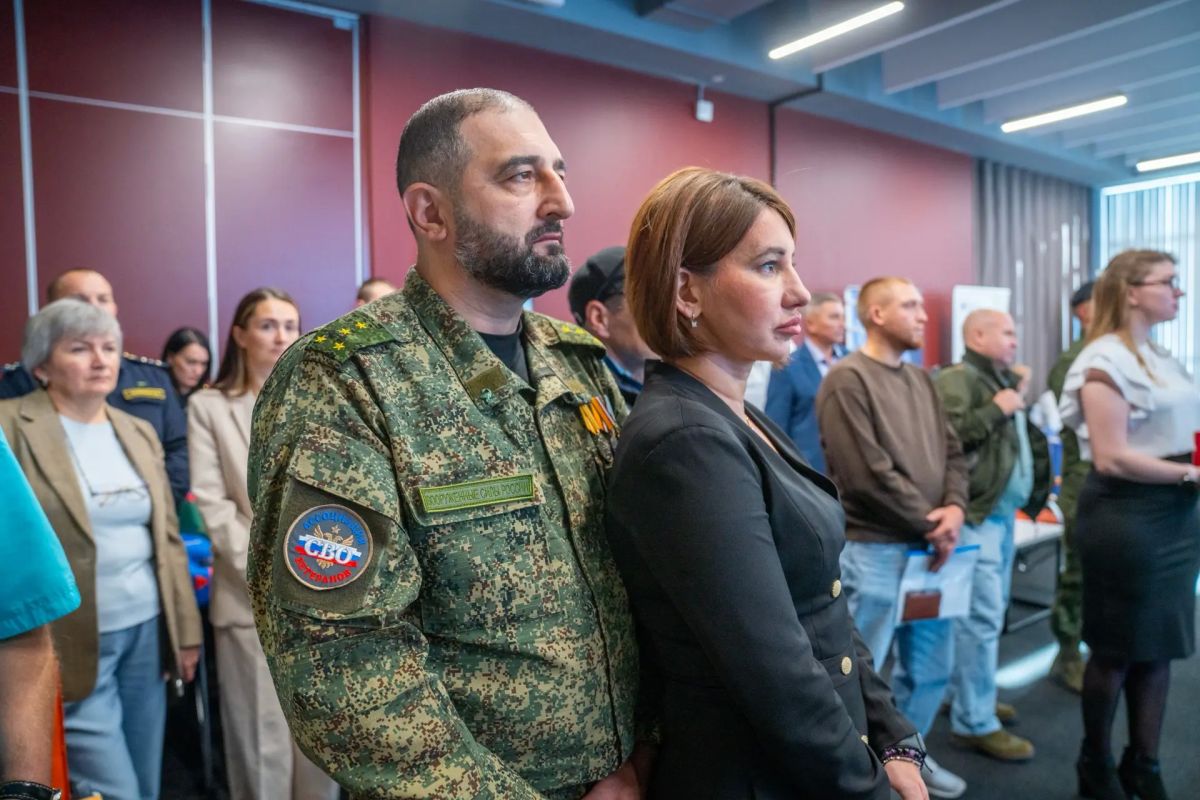 В Югре участникам СВО помогают адаптироваться к мирной жизни В Югре участникам СВО помогают адаптироваться к мирной жизни