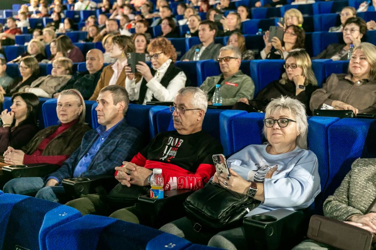 В Сургуте представили фильм о Романовых В Сургуте представили фильм о Романовых
