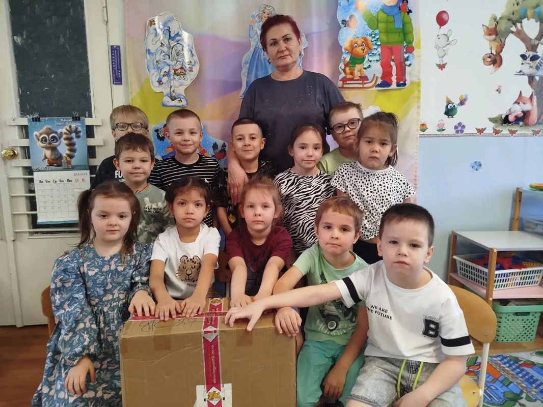 Дмитрий Кощенко: Уважаемые воспитатели, работники детских садов и ветераны дошкольного образования города Нижневартовска! Дмитрий Кощенко: Уважаемые воспитатели, работники детских садов и ветераны дошкольного образования города Нижневартовска!