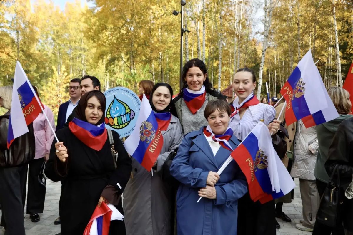 Дмитрий Кощенко: В единстве — наша сила! Сегодня в Парке Победы состоялся торжественный концерт, посвященный важной исторической дате — Дню принятия в Российскую Федерацию Донецкой и Луганской Народных Республик, Запорожской... Дмитрий Кощенко: В единстве — наша сила! Сегодня в Парке Победы состоялся торжественный концерт, посвященный важной исторической дате — Дню принятия в Российскую Федерацию Донецкой и Луганской Народных Республик, Запорожской...