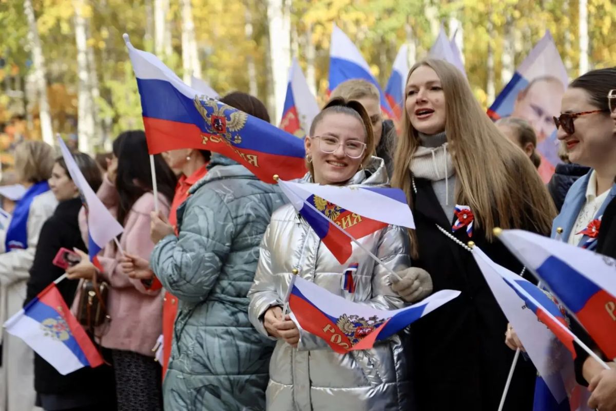 Дмитрий Кощенко: В единстве — наша сила! Сегодня в Парке Победы состоялся торжественный концерт, посвященный важной исторической дате — Дню принятия в Российскую Федерацию Донецкой и Луганской Народных Республик, Запорожской... Дмитрий Кощенко: В единстве — наша сила! Сегодня в Парке Победы состоялся торжественный концерт, посвященный важной исторической дате — Дню принятия в Российскую Федерацию Донецкой и Луганской Народных Республик, Запорожской...