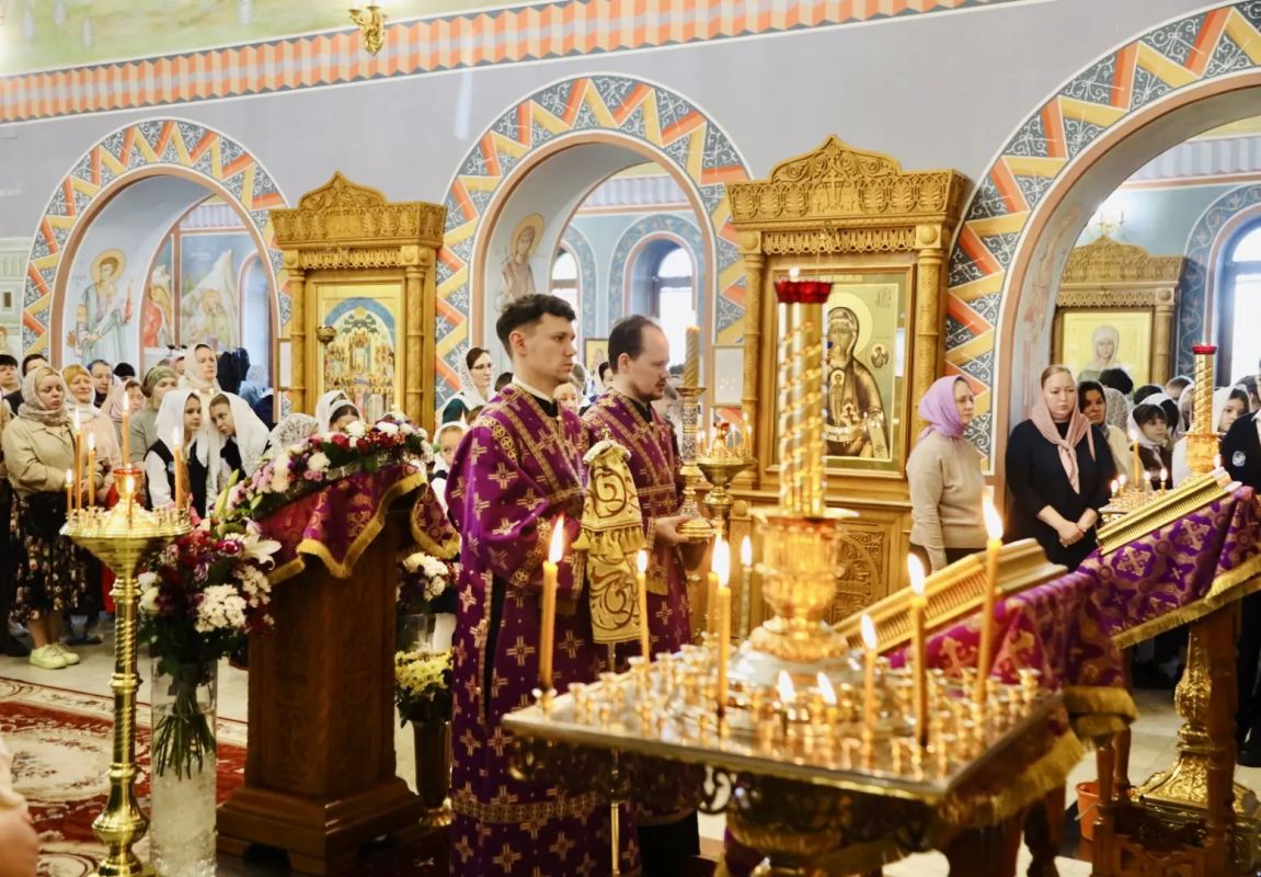 Дмитрий Кощенко: Принял участие в праздничной Божественной Литургии, посвящённой 15-летию Великого освящения Храма Рождества Иоанна Предтечи и 5-летию со дня прибытия мощей святого пророка, Предтечи и Крестителя Господня... Дмитрий Кощенко: Принял участие в праздничной Божественной Литургии, посвящённой 15-летию Великого освящения Храма Рождества Иоанна Предтечи и 5-летию со дня прибытия мощей святого пророка, Предтечи и Крестителя Господня...