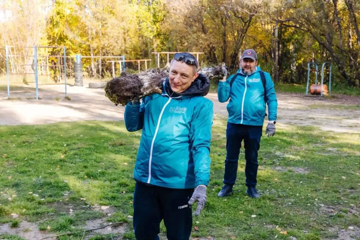 Более 50 волонтеров очистили Комсомольское озеро в Нижневартовске Более 50 волонтеров очистили Комсомольское озеро в Нижневартовске
