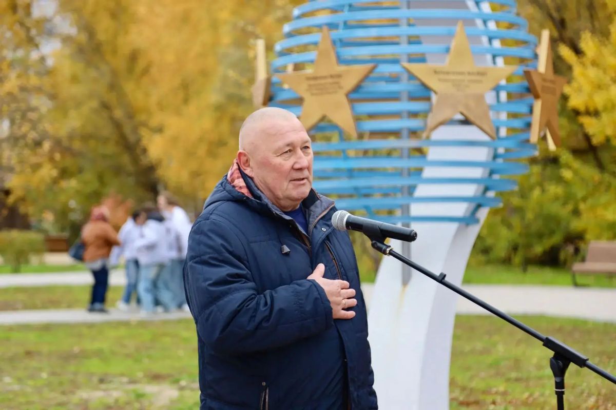 Дмитрий Кощенко: Ещё одно яркое спортивное событие субботы состоялось в Сквере спортивной славы Нижневартовска Дмитрий Кощенко: Ещё одно яркое спортивное событие субботы состоялось в Сквере спортивной славы Нижневартовска