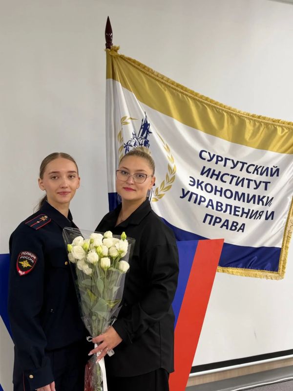 #ДеньУчителя. В День учителя Полиция Югры выражает искреннюю благодарность педагогам, которые закладывают фундамент профессионального пути будущих сотрудников органов внутренних дел Особая история – о сотруднице...