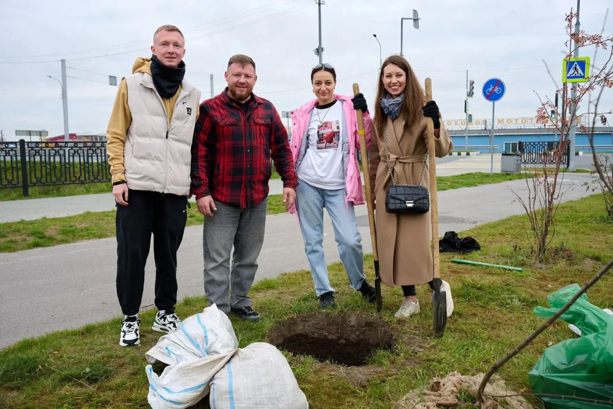 В Сургуте состоялась акция «Аллея предпринимателей» В Сургуте состоялась акция «Аллея предпринимателей»