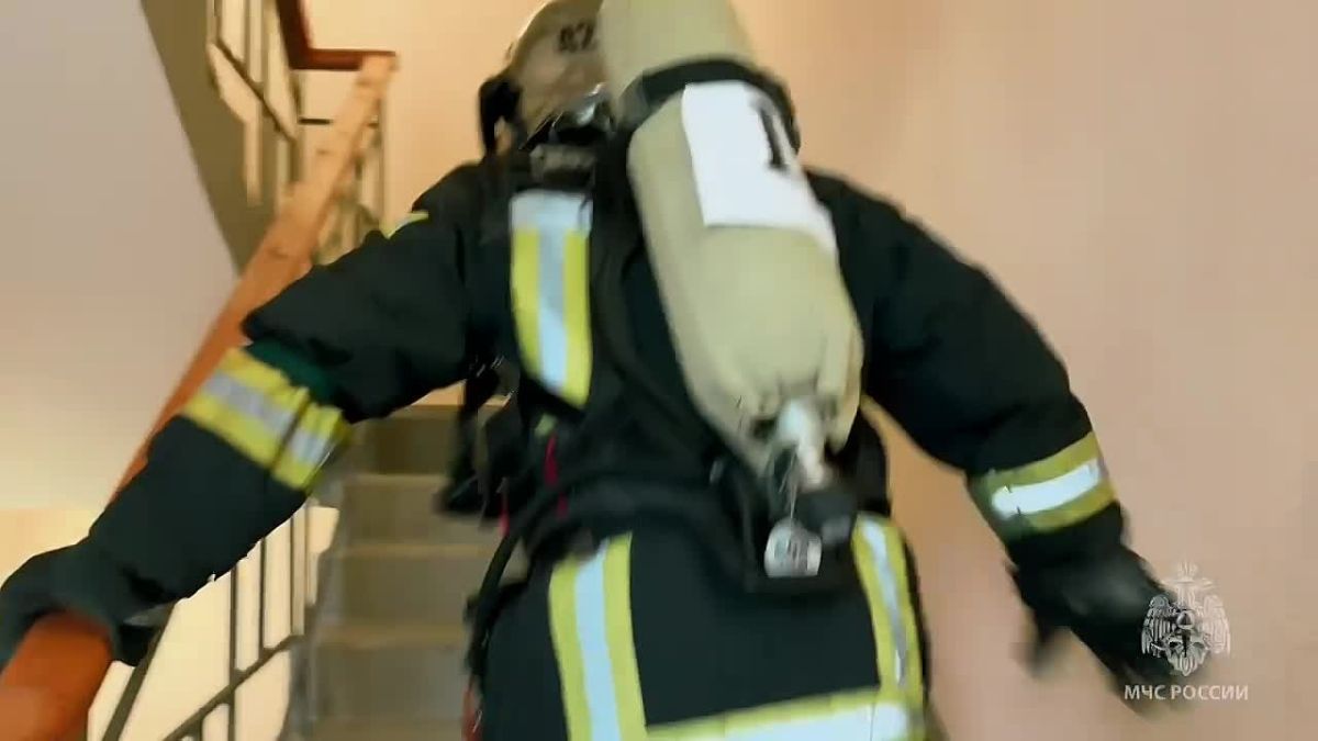 В Сургуте завершился финальный этап окружных соревнований по скоростному подъёму в высотном здании